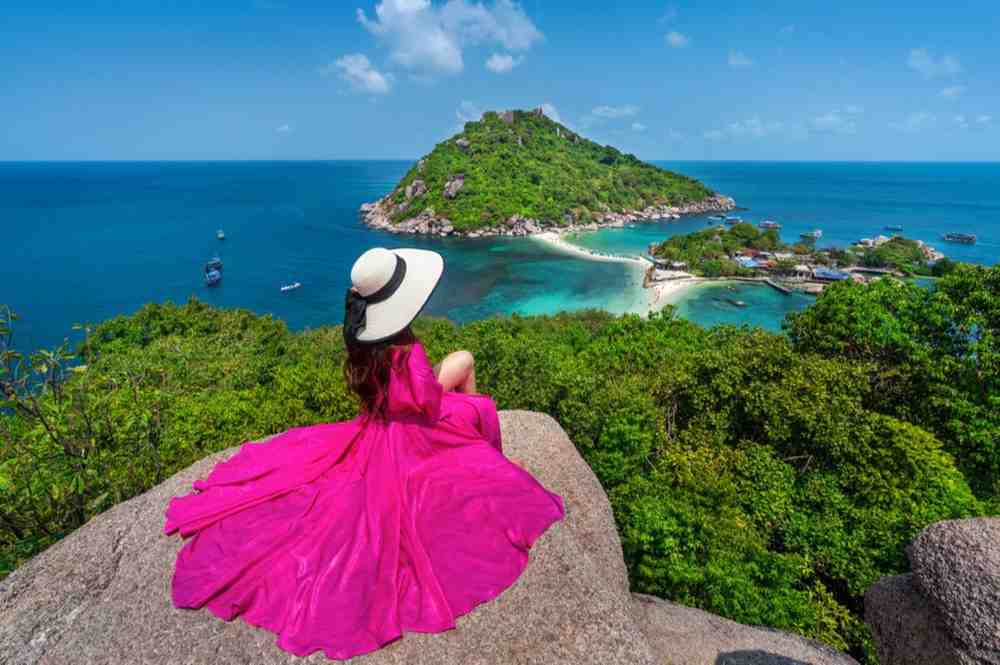 Top 5 Hidden gems places to visit You Must Know View of the massive crater of Mount Karthala, an active volcano on the island of Grand Comore tourist places.