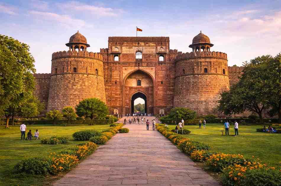 Top 19 Best Tourist Attractions in Delhi Purana Qila is an ancient fort and a hidden gem among Delhi sightseeing places